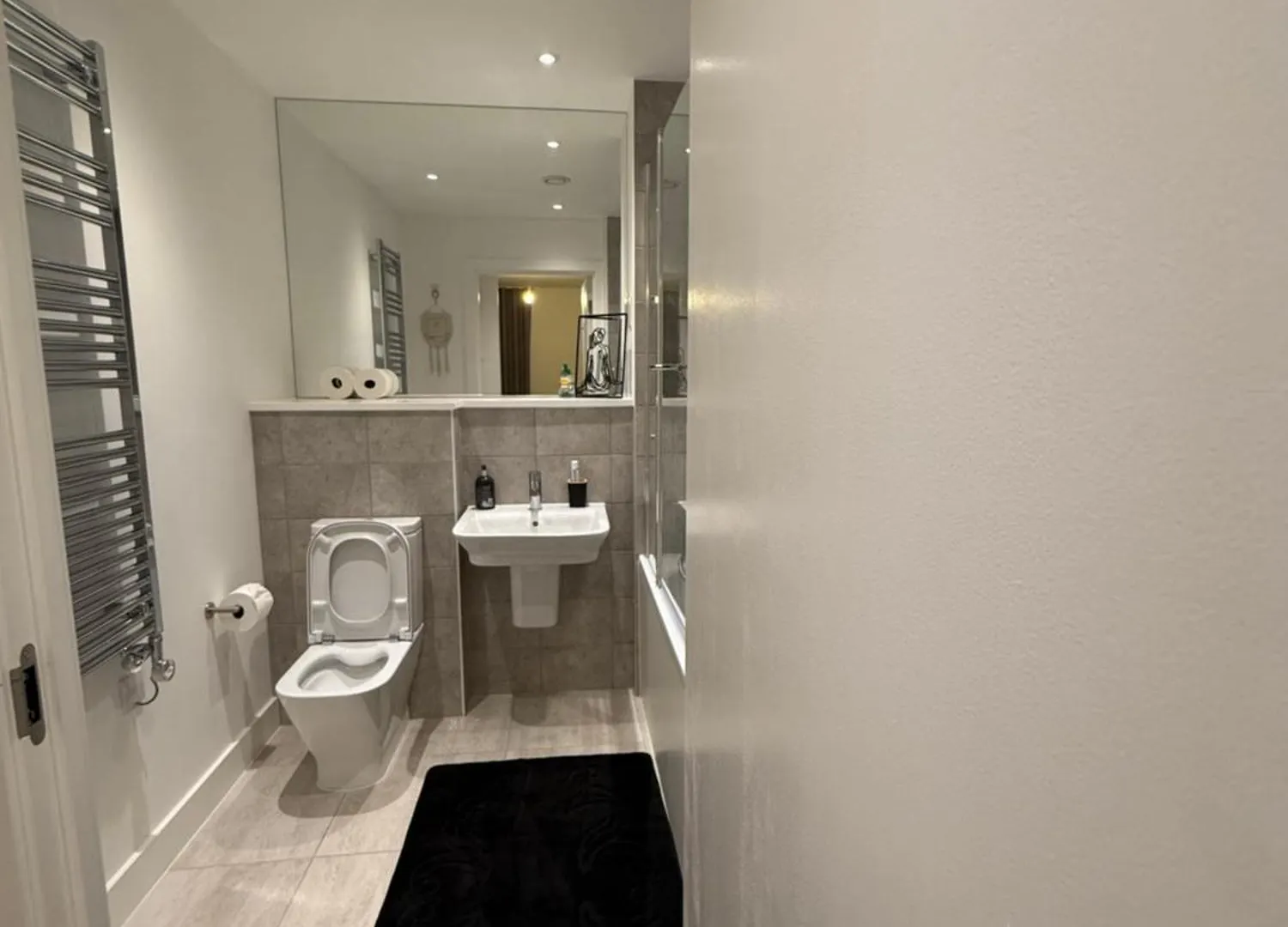 Dynamic Luxury 2 Bedroom Apartment Barking  Guest house Barking (Greater London)