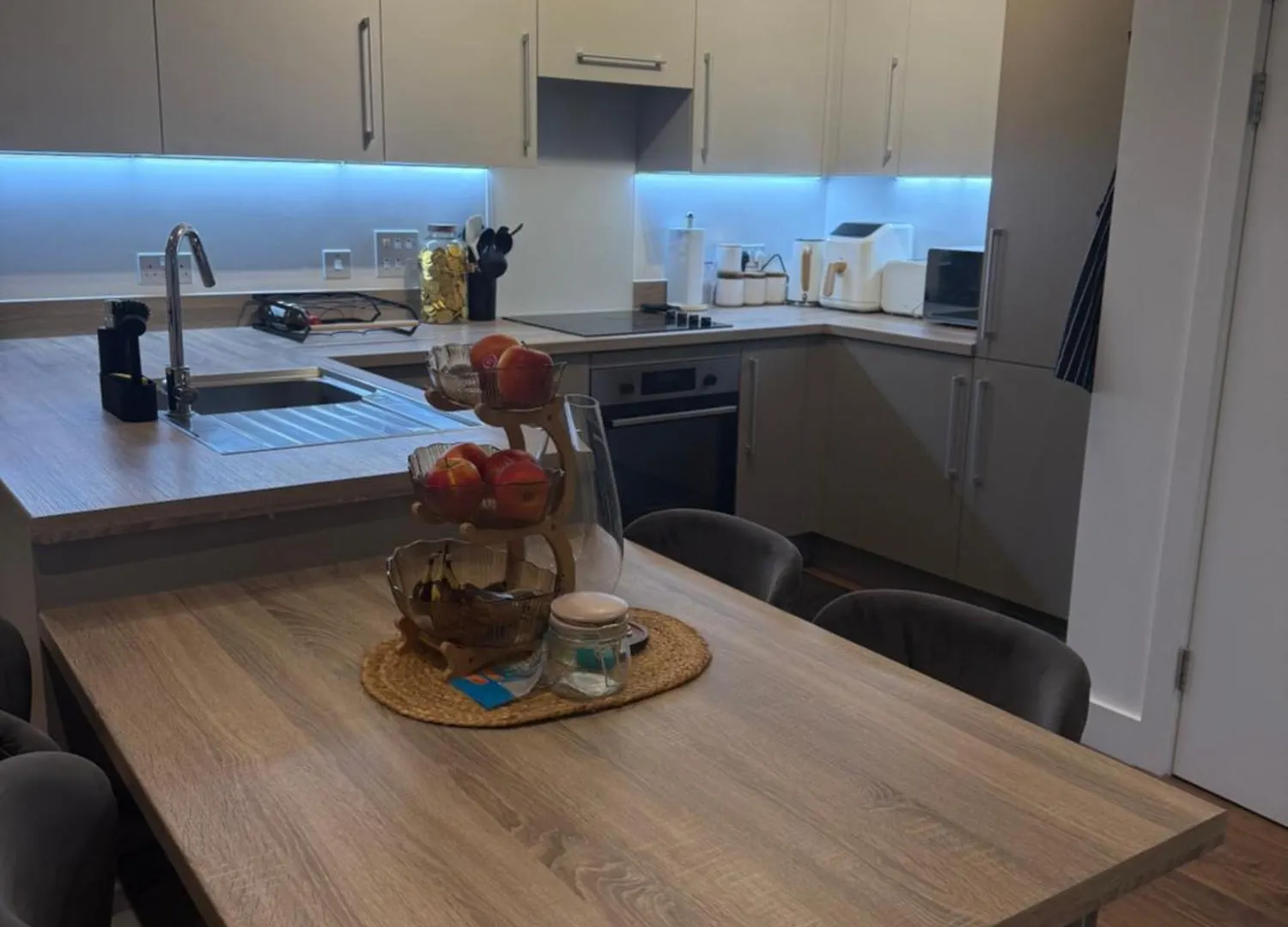 Dynamic Luxury 2 Bedroom Apartment Barking  United Kingdom